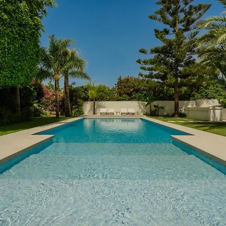 Casa Del Mar, By The Beach, Heated Pool, ماربيا