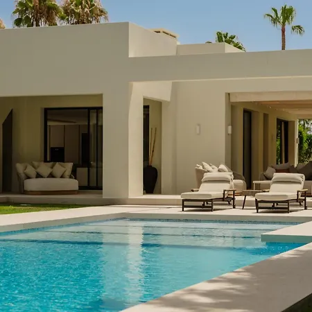 Casa Del Mar, By The Beach, Heated Pool, فيلة