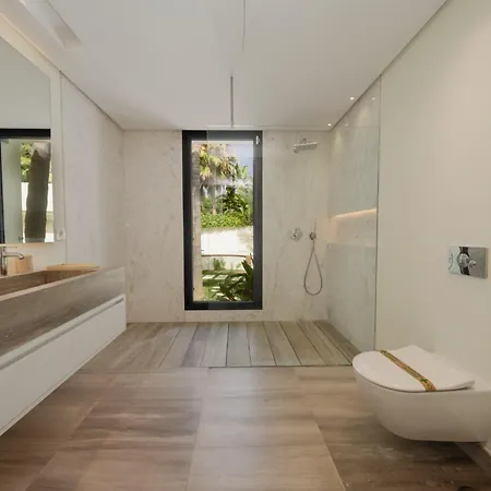 Casa Del Mar, By The Beach, Heated Pool, * Marbella