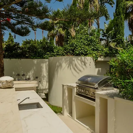 Casa Del Mar, By The Beach, Heated Pool, Marbella