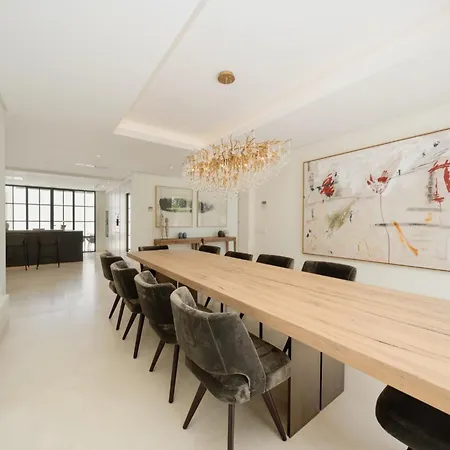 Villa Casa Del Mar, By The Beach, Heated Pool, Marbella